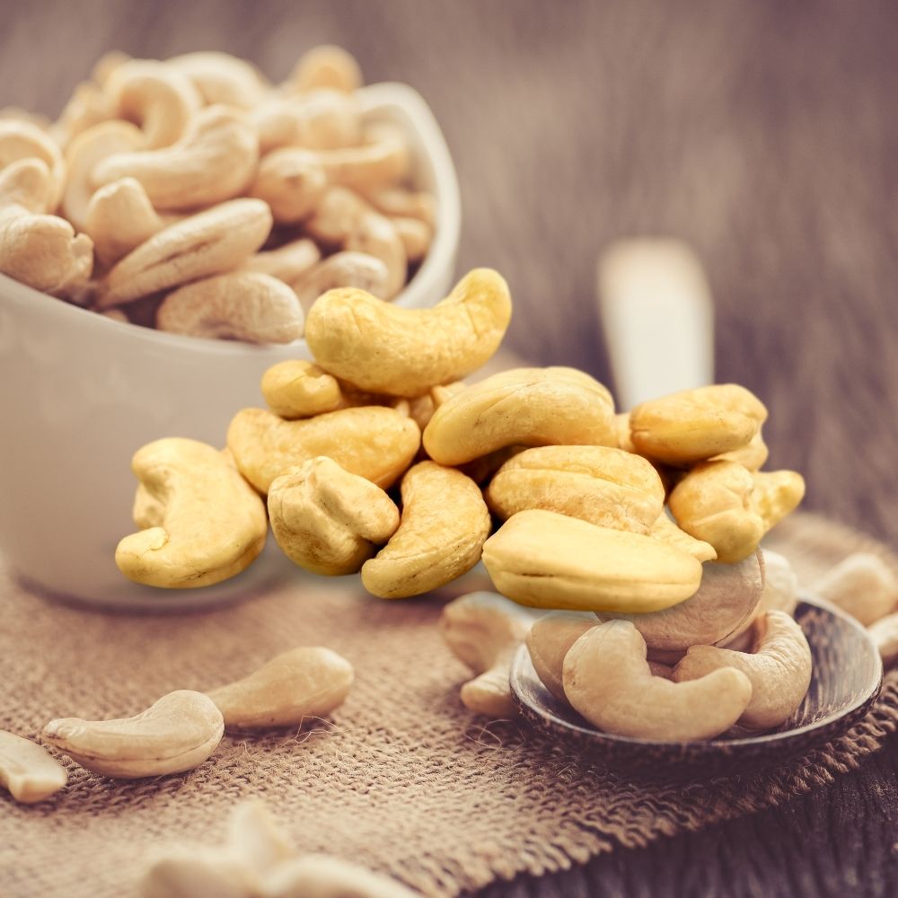 Lightly Salted - Organic Sprouted Cashews 10.00% Snack